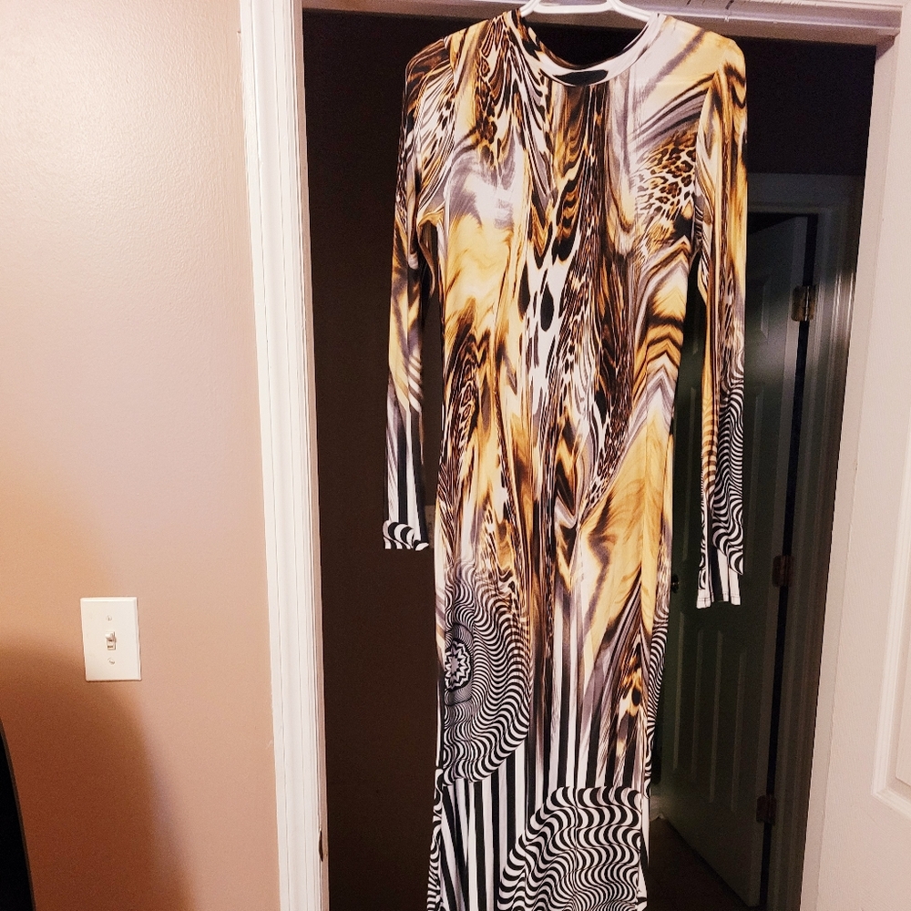 Dress - Picture 4 of 6
